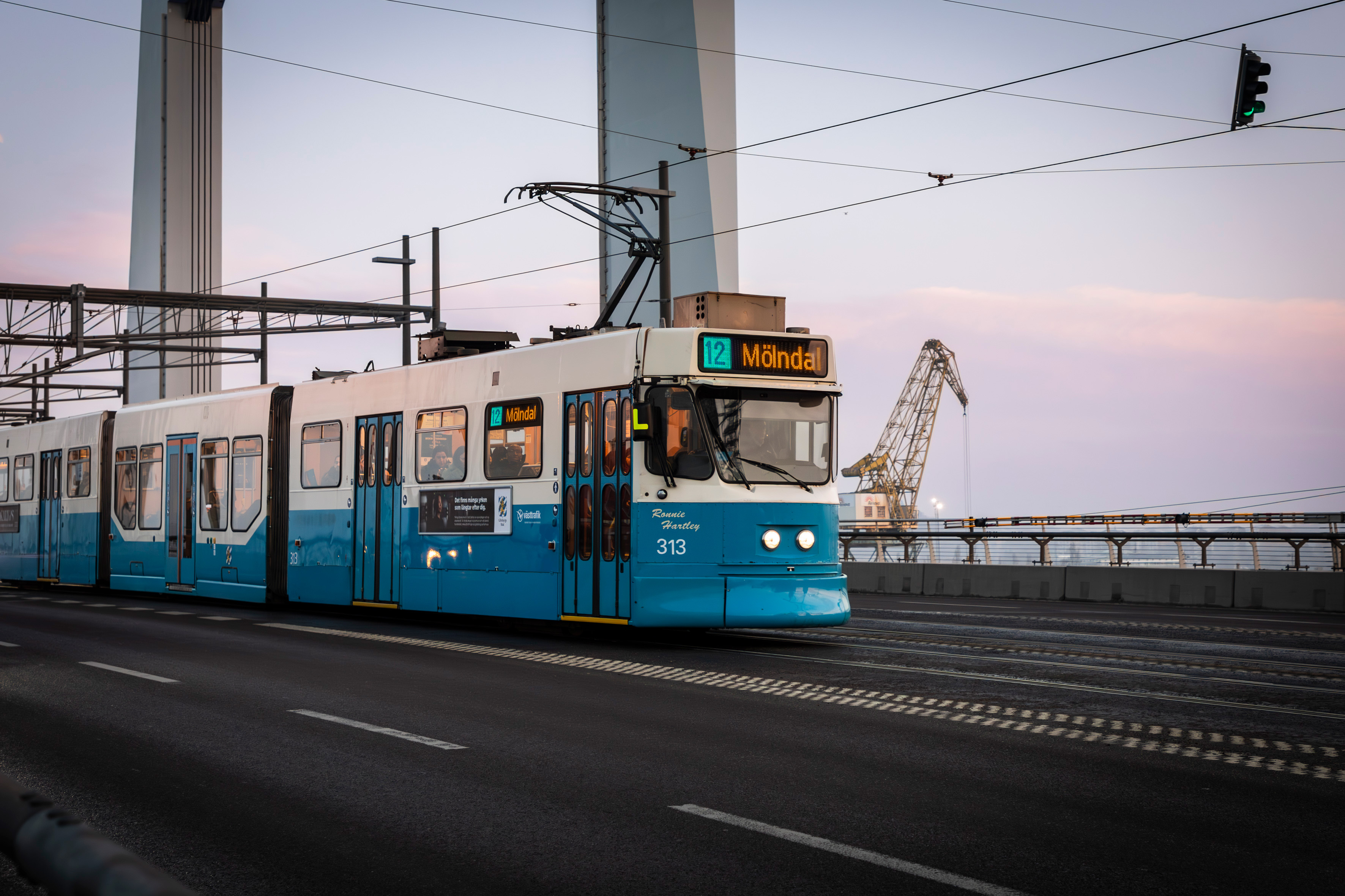 Spårvagnslinje 12 kör i trafik
