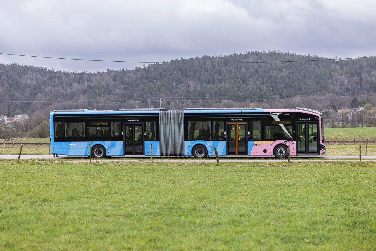 Elledbuss som kör i regiontrafiken